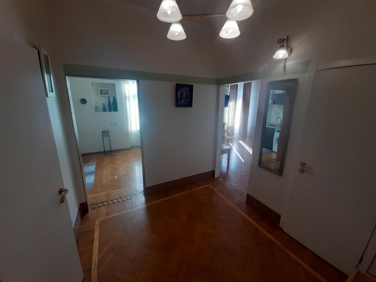 Apartment On Hretska 26/28 Oldenburg Bagian luar foto